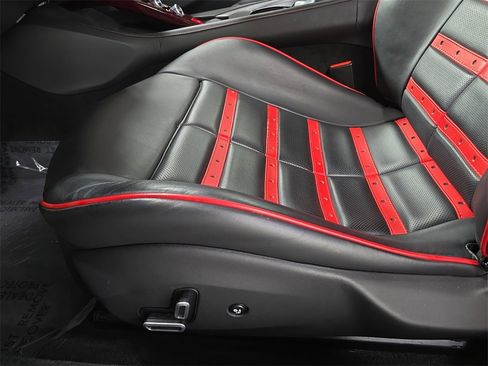 Used 2020 Ferrari Portofino image 23