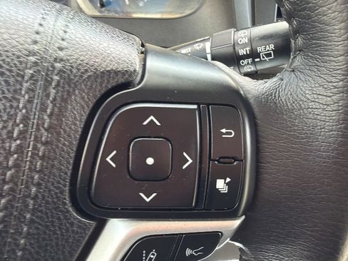 Used 2018 Toyota Sienna XLE AWD/4WD image 11