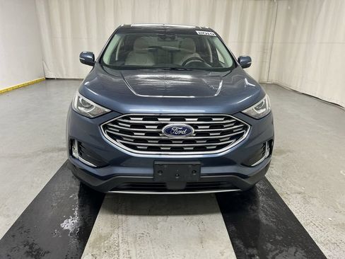 Used 2019 Ford Edge Titanium w/ Cold Weather Package AWD/4WD image 3