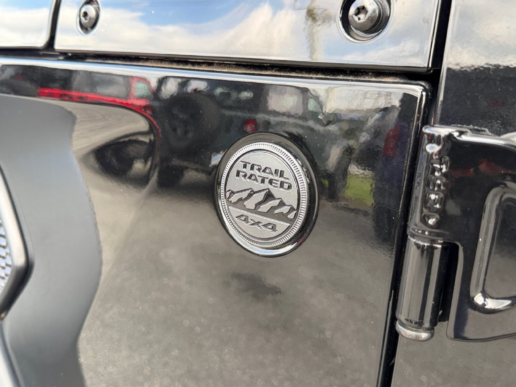 Used 2024 Jeep Wrangler Unlimited Sport AWD/4WD image 16