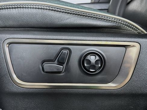 Used 2019 RAM 1500 Limited AWD/4WD image 17