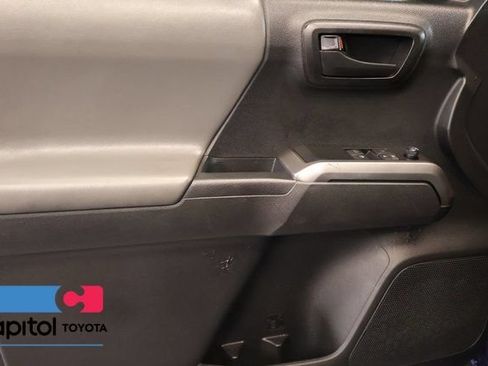 Certified 2022 Toyota Tacoma SR5 w/ Black Out Package (TMS) AWD/4WD image 10