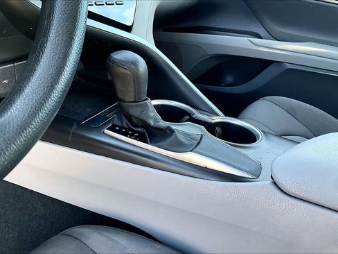 Used 2021 Toyota Camry LE image 16