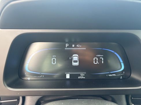 Certified 2025 Hyundai Elantra Sport FWD image 18