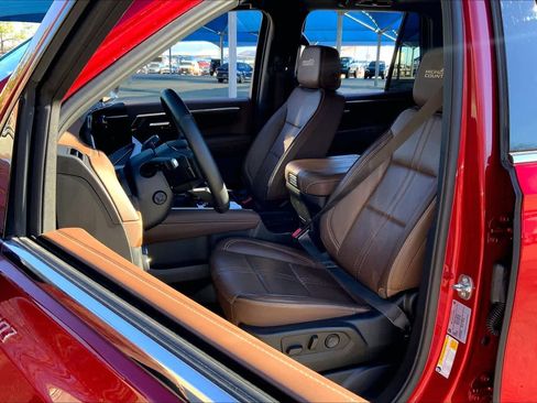 Certified 2025 Chevrolet Tahoe High Country w/ Sun And Tow Package image 8