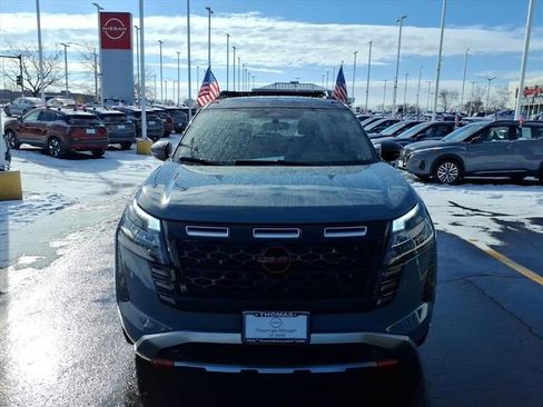 New 2026 Nissan Pathfinder SV image 9