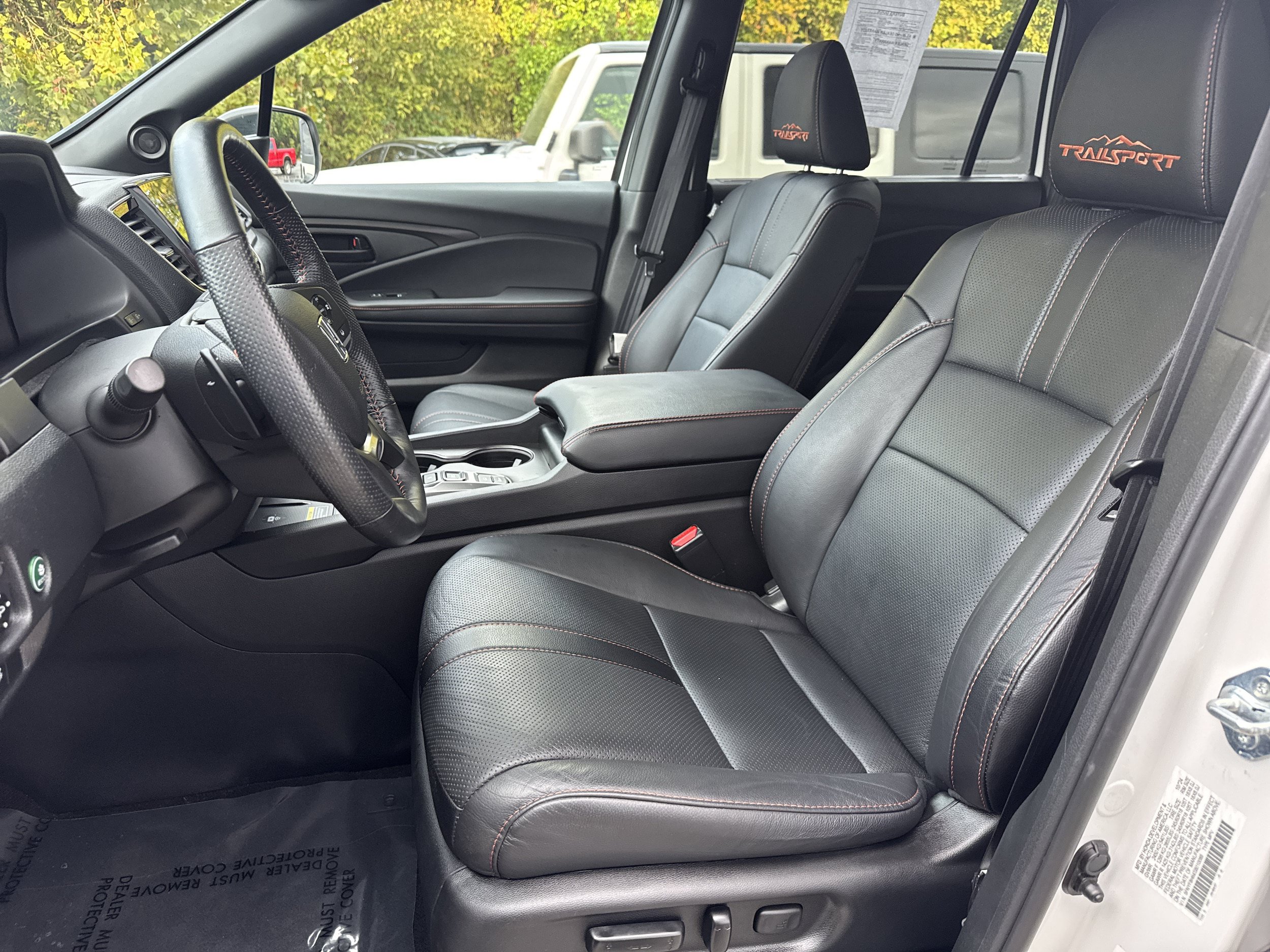 Used 2025 Honda Passport TrailSport image 5