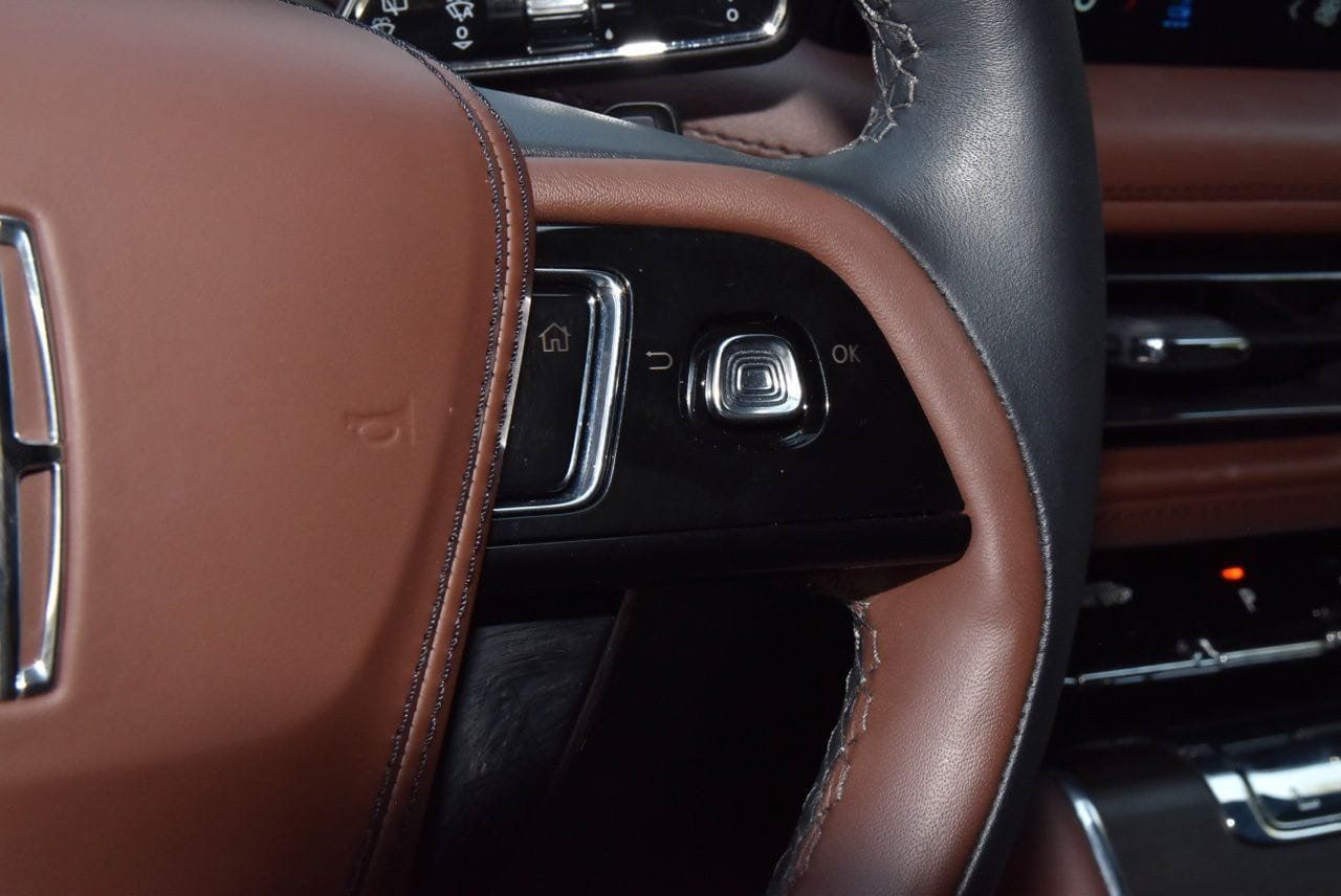 Certified 2026 Lincoln Aviator Reserve AWD/4WD image 27