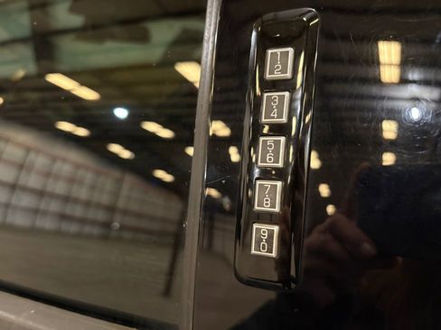 Used 2018 Ford F150 XLT w/ Equipment Group 302A Luxury image 15