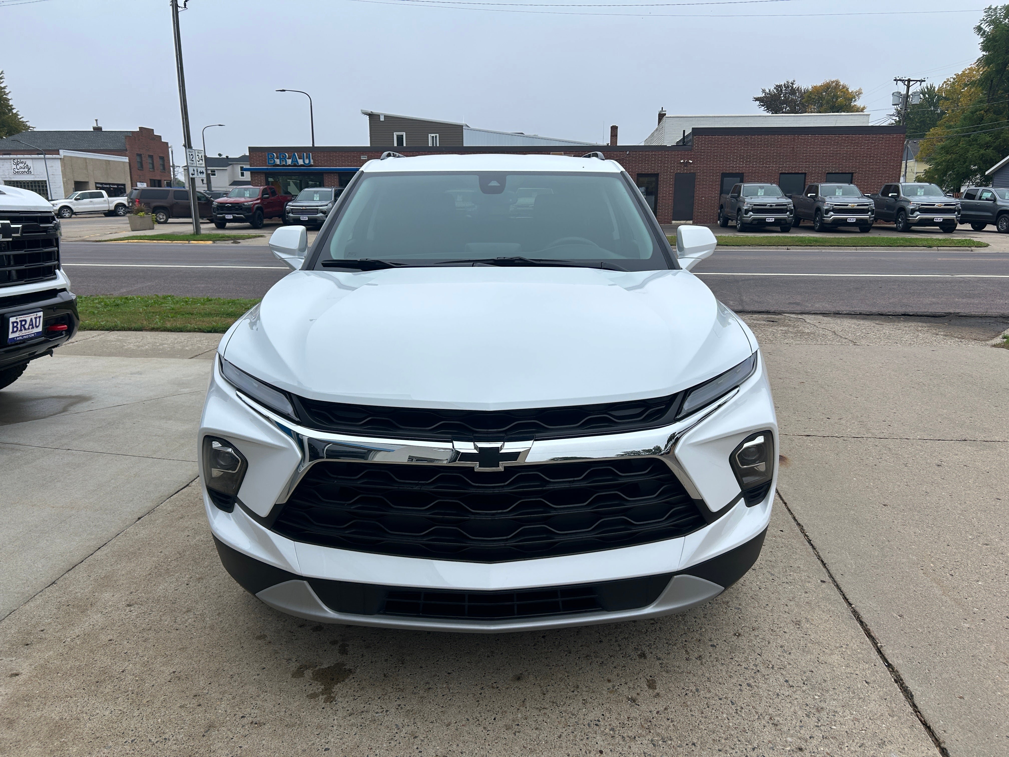 New 2026 Chevrolet Blazer LT w/ Convenience Package AWD/4WD image 3