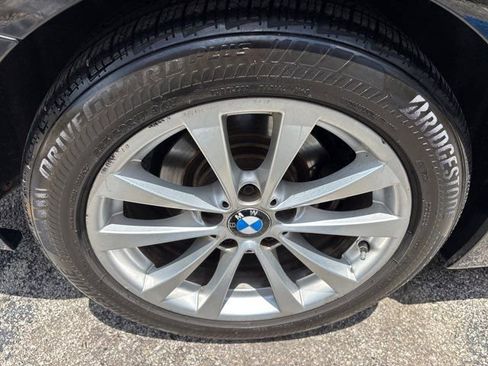 Used 2017 BMW 320i Sedan RWD image 10