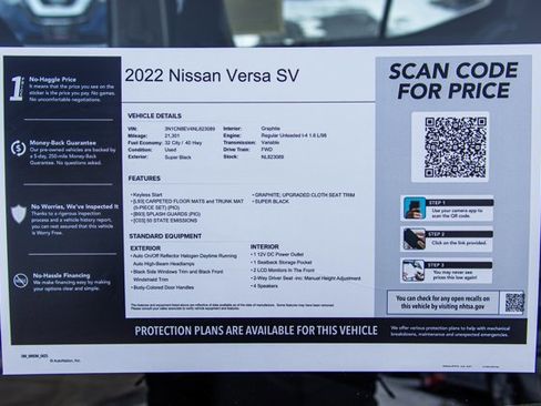Used 2022 Nissan Versa SV image 27