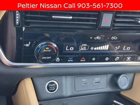 Certified 2023 Nissan Rogue Platinum w/ Platinum Premium Package FWD image 39