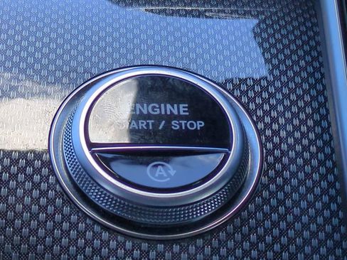 Used 2025 Mercedes-Benz GLC 43 AMG 4MATIC image 26