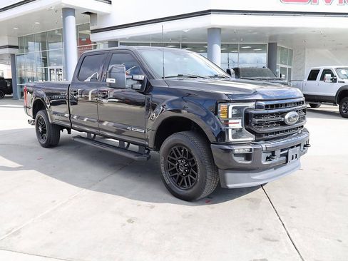 Used 2022 Ford F350 Lariat w/ Black Appearance Package AWD/4WD image 8