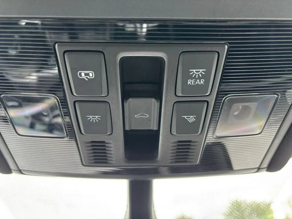 Used 2015 Volkswagen GTI SE w/ Lighting Package (SEL) FWD image 24