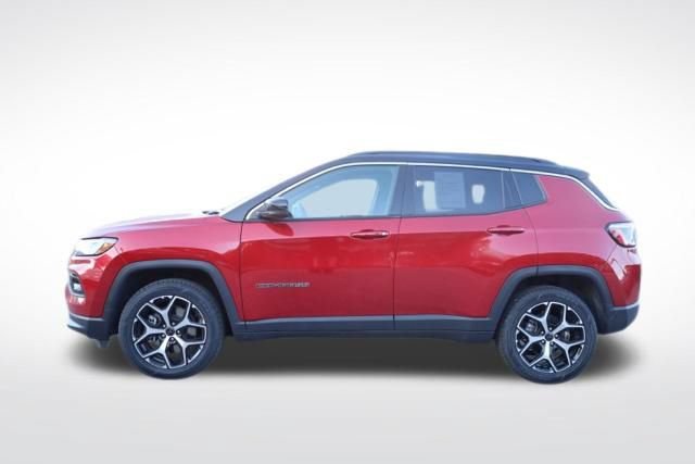 Used 2025 Jeep Compass Limited AWD/4WD image 8