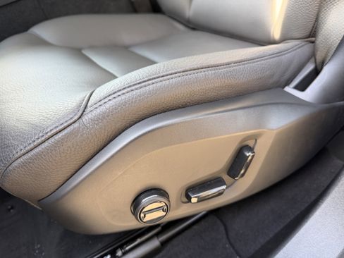 Used 2024 Volvo XC60 B5 Plus image 6