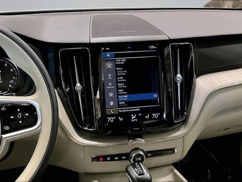 Used 2021 Volvo XC60 T5 Inscription w/ Climate Package AWD/4WD image 8