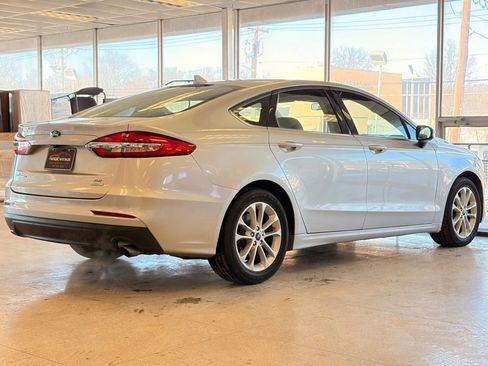 Used 2019 Ford Fusion SE image 7