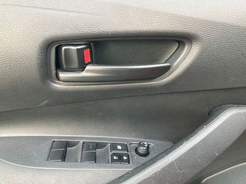 Used 2024 Toyota Corolla LE FWD image 11