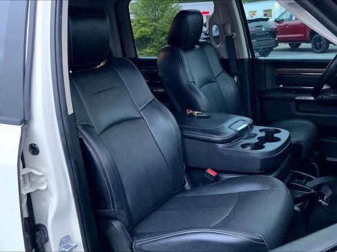 Used 2018 RAM 1500 Laramie w/ Convenience Group image 8