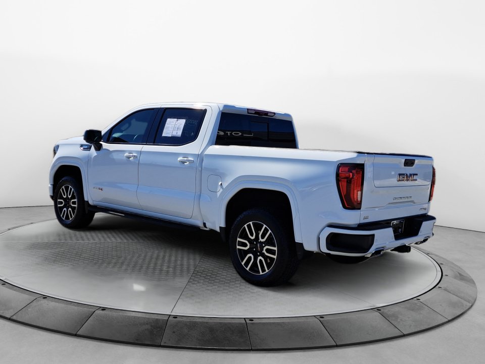 Used 2025 GMC Sierra 1500 AT4 w/ AT4 Premium Package AWD/4WD image 5