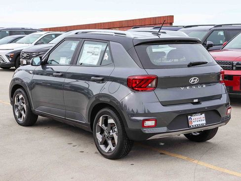 New 2026 Hyundai Venue SEL image 8