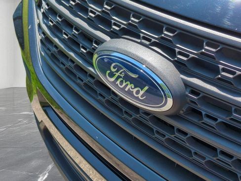 Used 2021 Ford Explorer 4WD w/ Class III Trailer Tow Package image 9