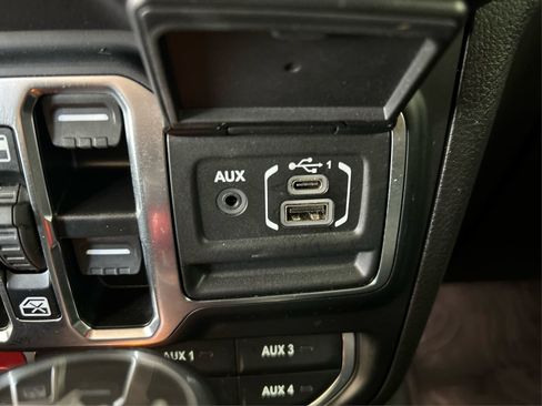 Used 2024 Jeep Wrangler Unlimited Rubicon w/ Capability Package AWD/4WD image 33