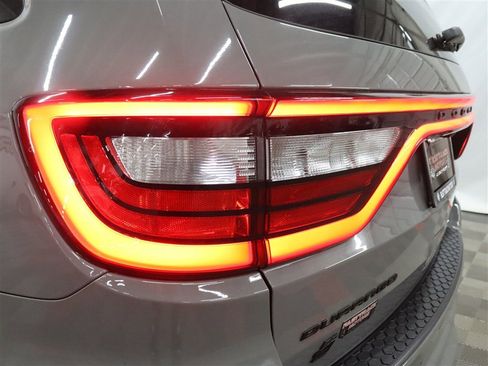 Used 2021 Dodge Durango R/T w/ Technology Group AWD/4WD image 11