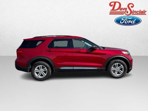 Used 2023 Ford Explorer XLT w/ Equipment Group 202A AWD/4WD image 5