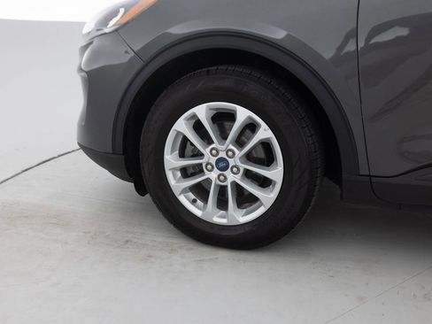 Used 2020 Ford Escape SE FWD image 18
