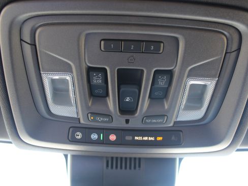 New 2026 GMC Sierra 1500 SLT image 45