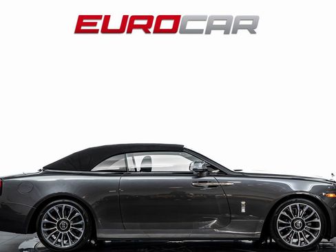 Used 2019 Rolls-Royce Dawn image 8