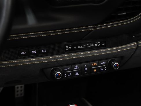 Certified 2022 Ferrari F8 Tributo RWD image 17
