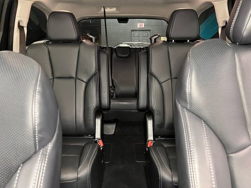 Used 2025 Subaru Ascent Touring w/ Popular Package #2 AWD/4WD image 29