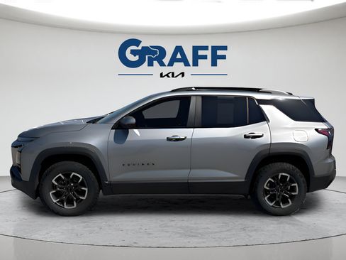 Used 2025 Chevrolet Equinox ACTIV w/ Safety and Technology Package AWD/4WD image 2