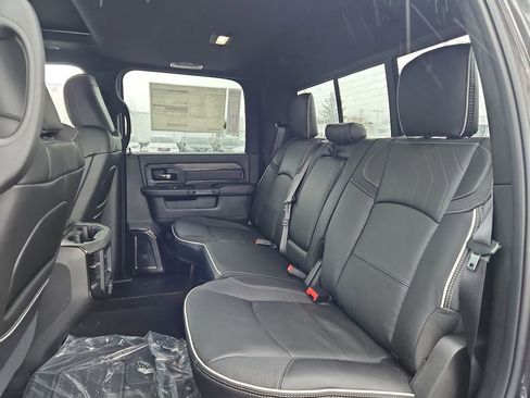 New 2026 RAM 2500 Limited AWD/4WD image 14