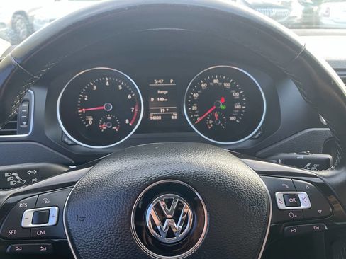 Used 2017 Volkswagen Jetta SE image 20