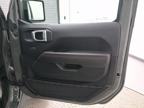 Used 2021 Jeep Wrangler Unlimited Rubicon image 30