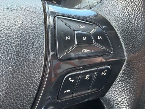 Used 2018 Ford Explorer XLT image 14