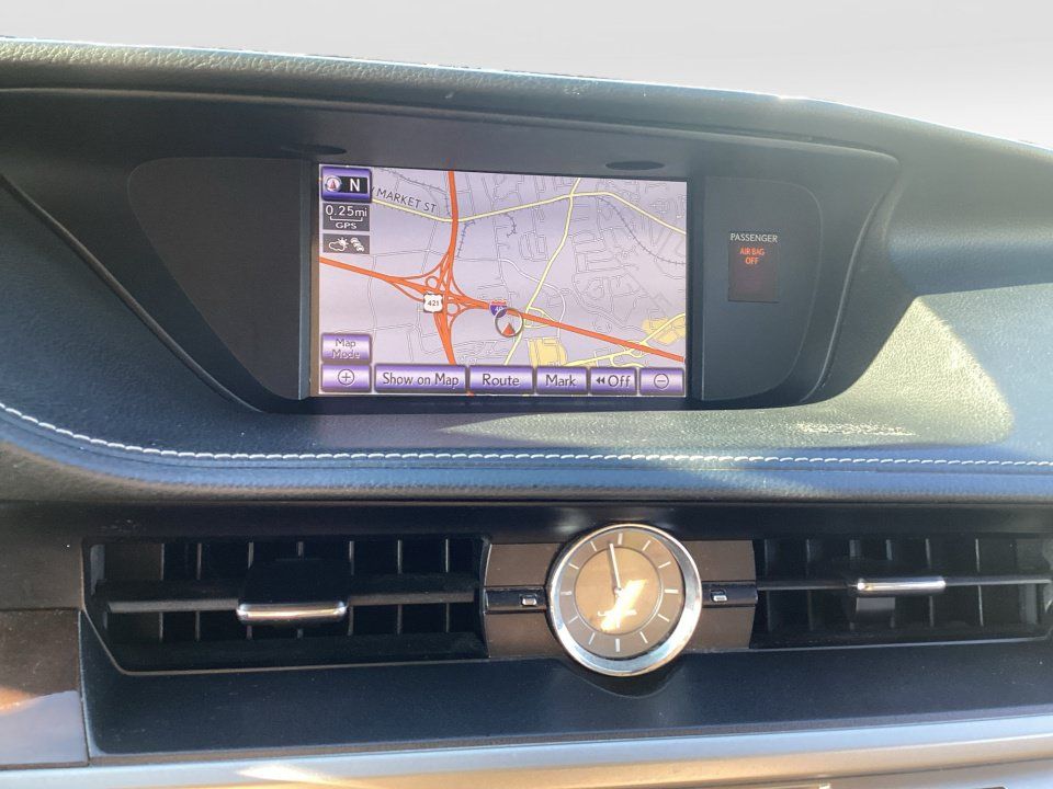 Used 2014 Lexus ES 350 w/ Luxury Package FWD image 21