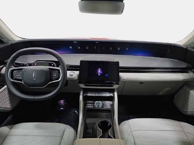New 2026 Lincoln Nautilus Premier w/ Jet Appearance Package AWD/4WD image 9