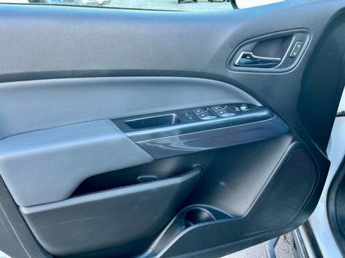 Used 2021 Chevrolet Colorado Z71 w/ Safety Package image 9