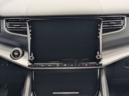 New 2026 Jeep Grand Wagoneer Limited AWD/4WD image 16