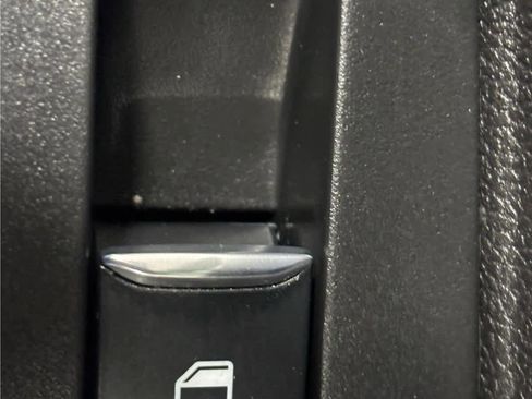 Used 2023 Ford Escape ST-Line Select AWD/4WD image 40