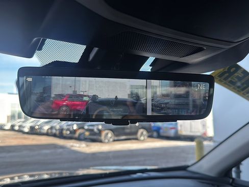 Used 2023 Subaru Outback Touring image 36