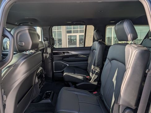 New 2026 Jeep Grand Wagoneer L Limited AWD/4WD image 6