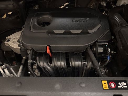 Used 2020 Hyundai Santa Fe SE image 24